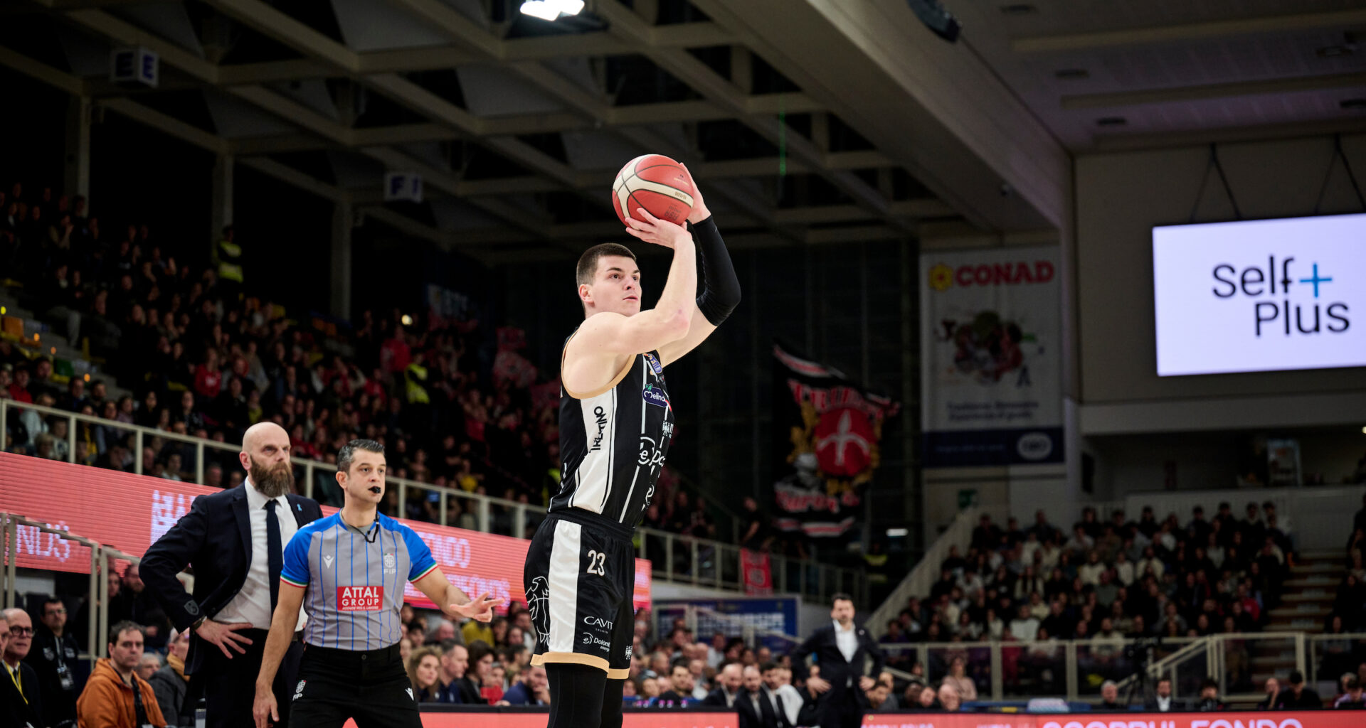 Serie A, LBA, quattordicesima giornata, Dolomiti Energia Trentino Vs Pallacanestro Trieste