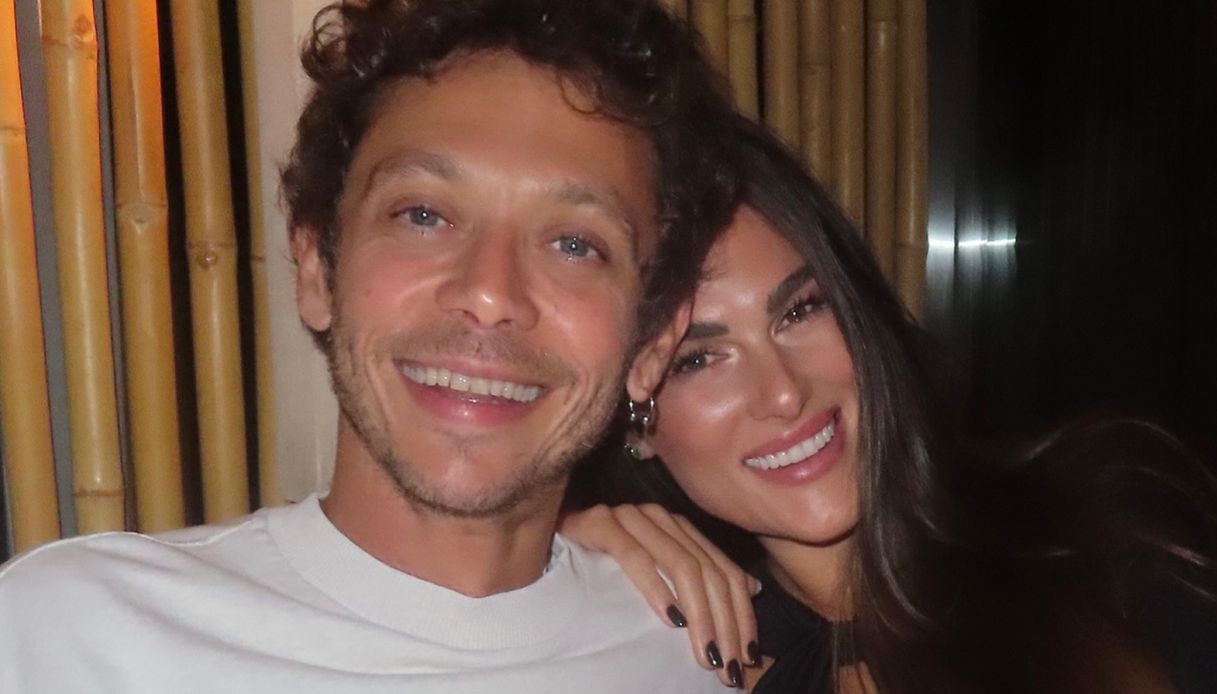 Valentino Rossi e Francesca Sofia Novello festeggiano il compleanno di Gabriella: "Un anno di te"