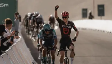 AlUla Tour 2026, Yannis Voisard si prende il primo arrivo in salita e la maglia di leader