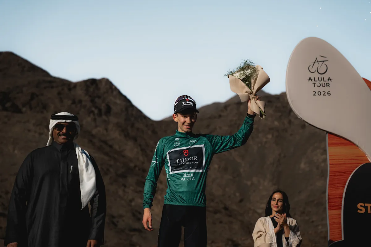 AlUla Tour 2026, Yannis Voisard festeggia tappa e maglia: "Straordinario iniziare con una vittoria, faremo del nostro meglio per conservare la maglia"