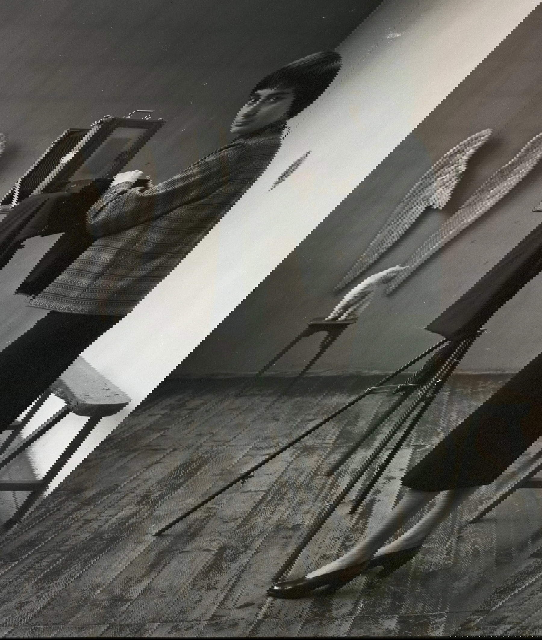 Agnès Varda, Autoritratto nel suo studio, rue Daguerre, Parigi 14, 1956 © Succession Agnès Varda