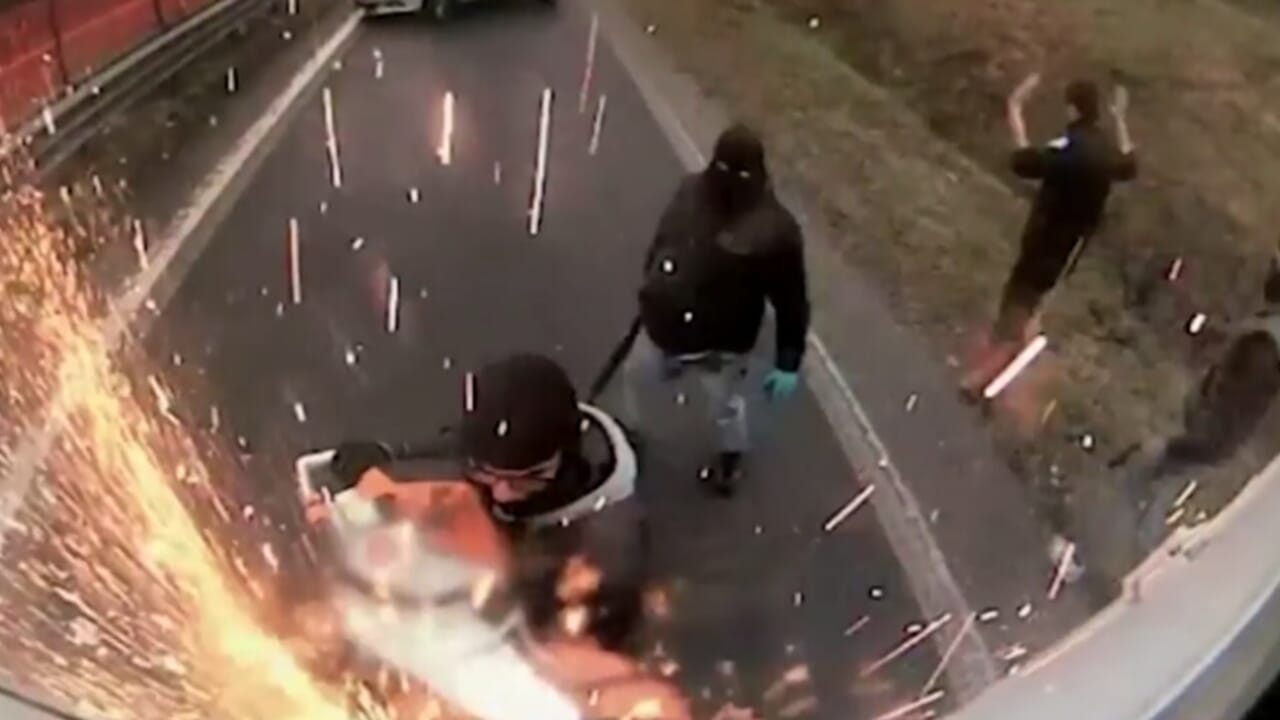 chiuso tratto tra Cerignola Est e il bivio con la A16