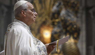 «Il mondo è avvolto da strategie armate. Ma Dio spera con gli umili»