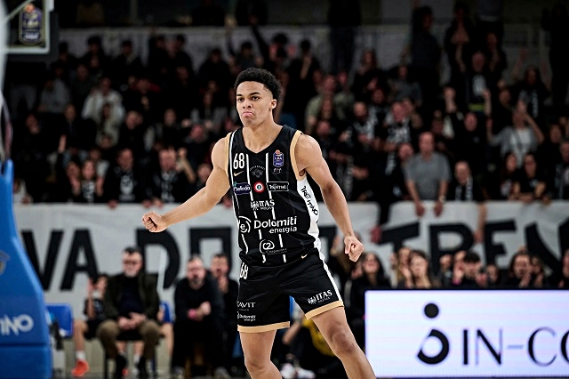 Domenica Dolomiti Energia Trentino ospita Pallacanestro Trieste