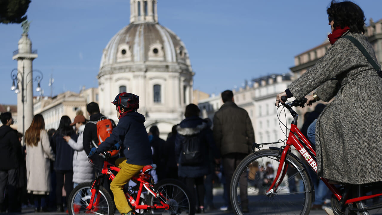 Blocco del traffico a Roma, il 18 gennaio prima domenica ecologica del 2026
