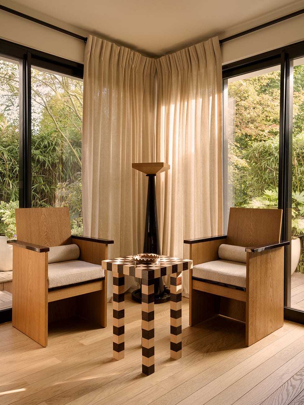 una casa con jardin y estilo japandi de los interioristas hauvette y madani