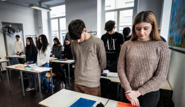 Crans-Montana, in classe i banchi vuoti dopo la strage dei ragazzi - Notizie