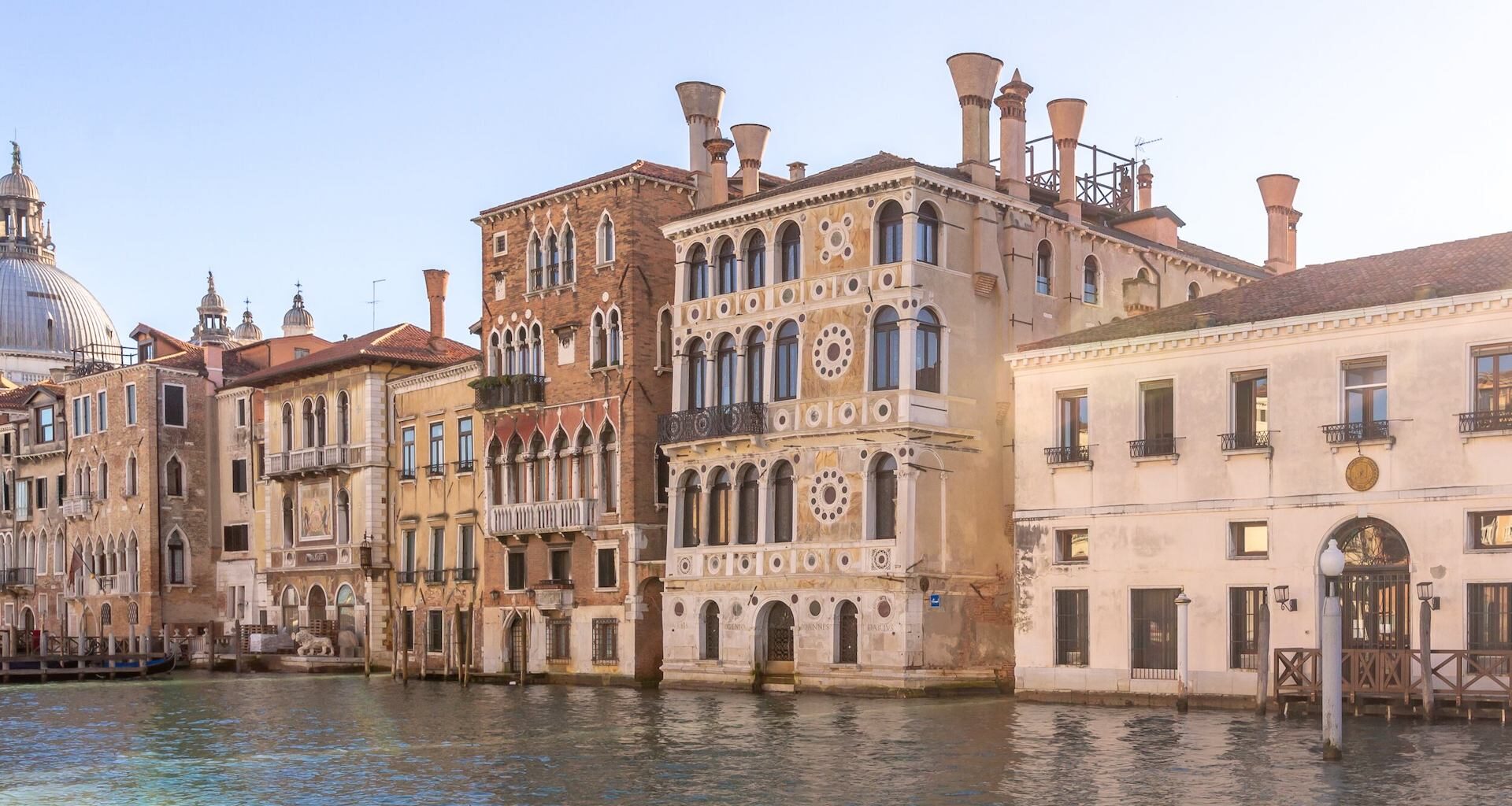 il palazzo "maledetto" di Venezia torna sul mercato