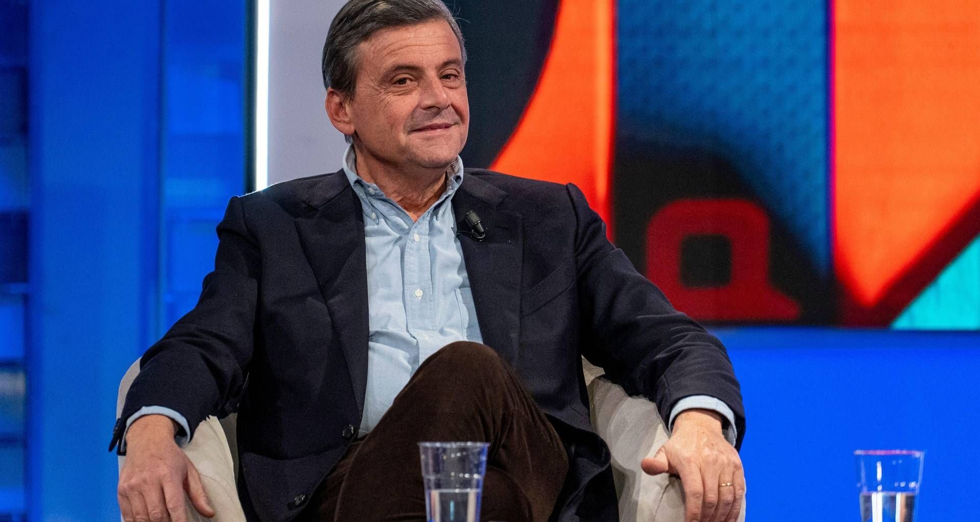 Calenda e il post del Pd sul referendum: "Siete impazziti?". Cosa succede