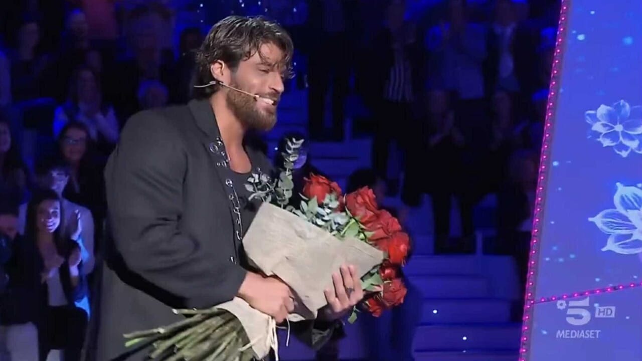 Can Yaman, un tempismo stupefacente (5), mamma Luisa furia all'amatriciana (10)