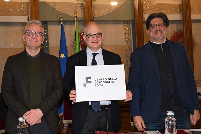 centro-fotografia-presentazione-logo-gualtieri-smeriglio.JPG
