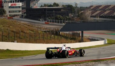 Test Barcellona, Day 2: più di 100 giri per la Ferrari. Hadjar picchia duro