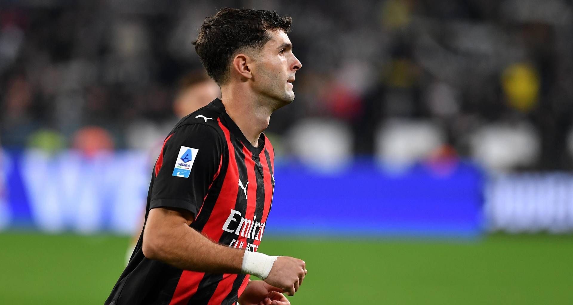 Gol di Pulisic era da annullare? Caos per il tocco di mano. Poi il calcio di rigore al Grifone, proteste in Milan-Genoa