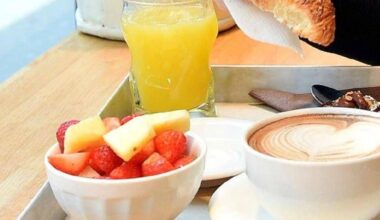 Una colazione sana allunga la vita, salata o dolce: ecco cosa mangiare