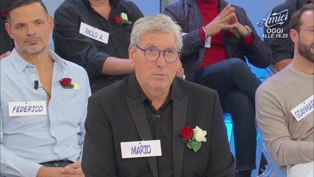 Mario: Io e Maria ci siamo baciati. Con te, Gemma.. - Uomini e donne Clip | Witty TV - Witty TV