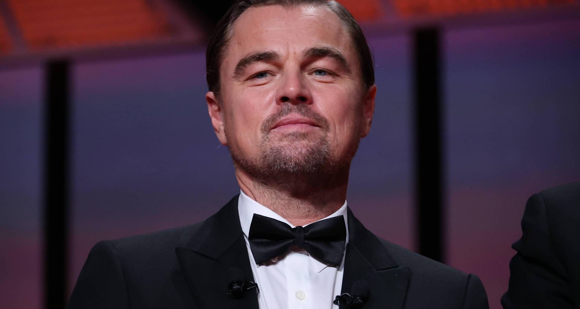 Leonardo DiCaprio 'fermato' dall'attacco Usa al Venezuela, cosa è successo