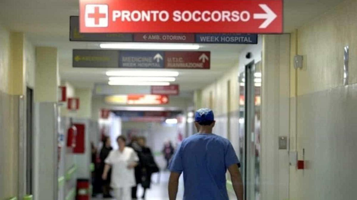 Assalto al Pronto soccorso, l’allarme degli pneumologi: ricoveri per problemi respiratori