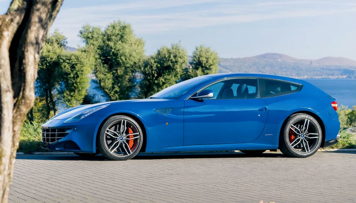 All’asta la Ferrari realizzata su misura per John Elkann, un esemplare unico