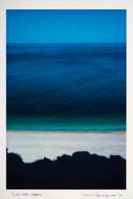 “CON L’OMBRA SUL MARE CONQUISTAI LA FRANCIA”. LA STORIA DELLA FOTO DEL MARE DI BAIA DELLE ZAGARE USATA IN UN MANIFESTO PER LA DIFFUSIONE DEL “PENSIERO FRANCESE”. OGGI QUOTATA 7MILA EURO. – Rete Gargano