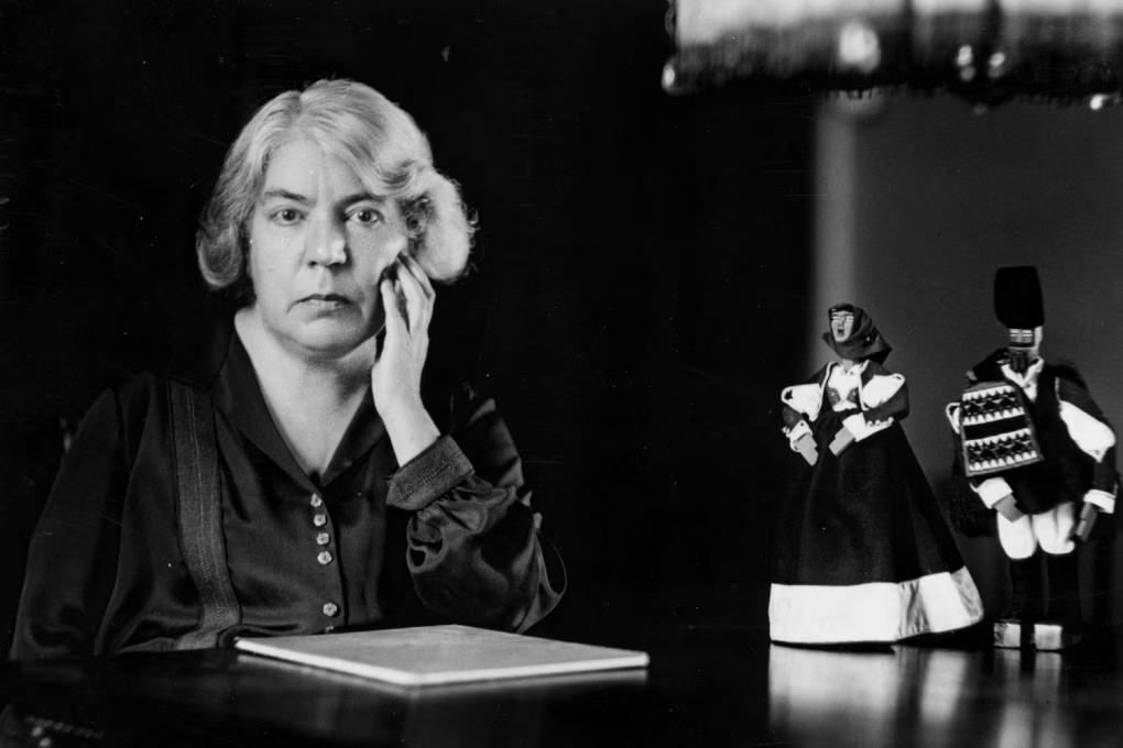 Nuoro, ecco la “strega” di Grazia Deledda: è la poesia ritrovata sulla befana