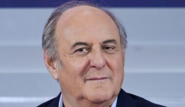 La Ruota della Fortuna, Gerry Scotti corre (troppo) veloce per Maria: "Torna un classico"