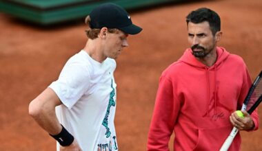 Chi è Simone Vagnozzi, l'allenatore di Sinner sceso in campo