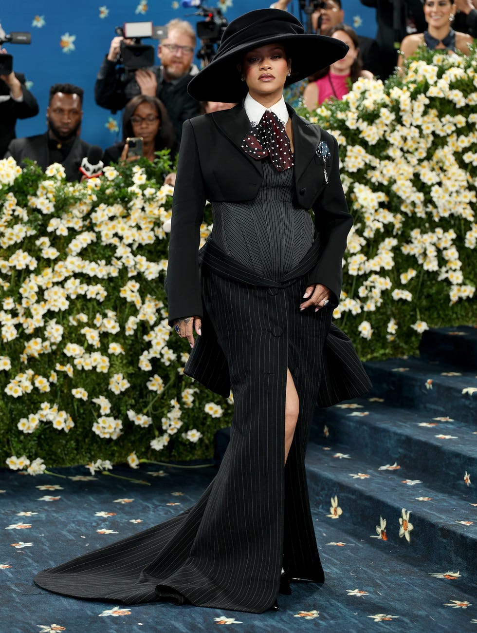 new york, new york may 05: rihanna attends the 2025 met gala celebrating superfine: tailoring black style at metropolitan museum of art on may 05, 2025 in new york city. (photo by michael loccisano/ga/the hollywood reporter via getty images)