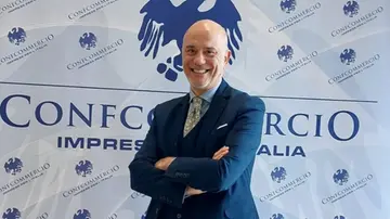 “Chiudere i supermercati la domenica: proposta concreta, supportata dai numeri”