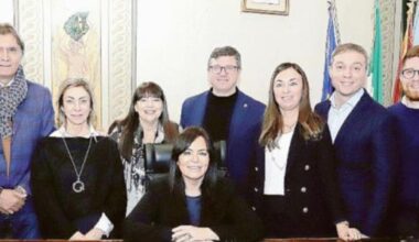 Calano gli abitanti, assessori più poveri