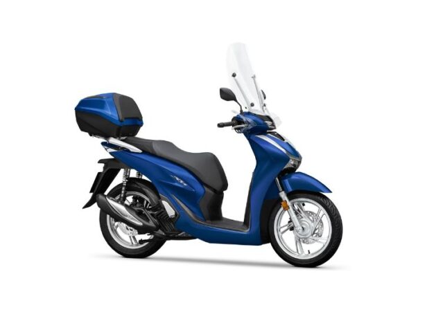 uno scooter SH di colore Blu