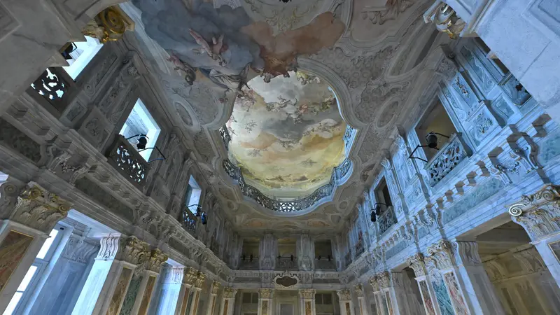 Il soffitto del Ridotto del Teatro Grande - Foto New Reporter Favretto © www.giornaledibrescia.it