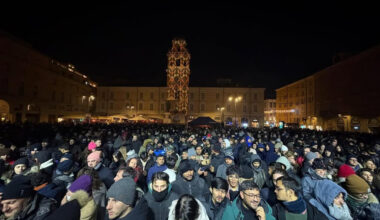Alex Britti, i botti senza feriti e la rissa sfiorata in piazza per il concerto: il Capodanno dei parmigiani