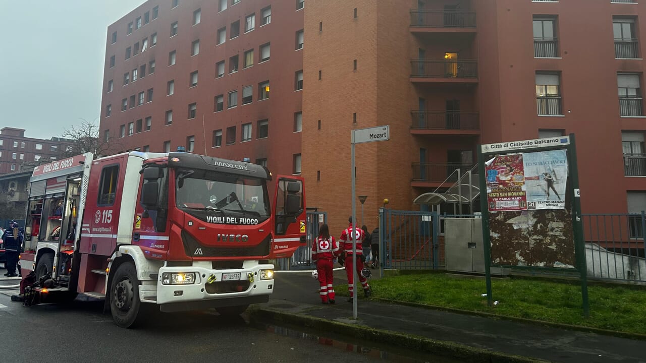 evacuato palazzo di sette piani