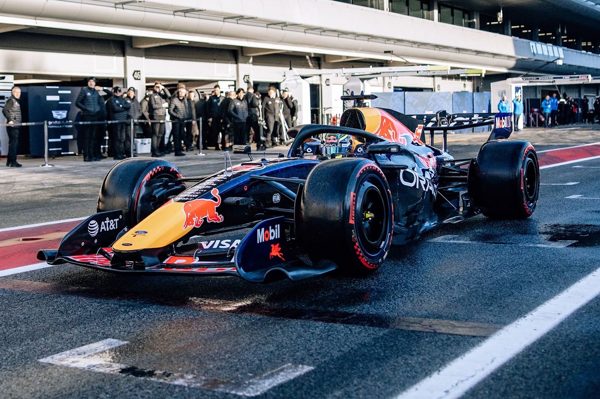 Test Barcellona, Day 1: al mattino svetta Hadjar. 3 le bandiere rosse