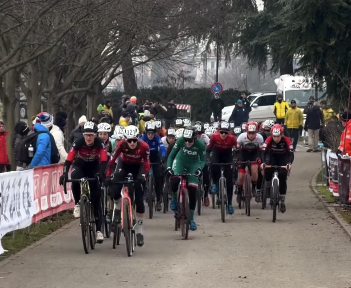 Campionati italiani di ciclocross 2026 Brugherio partenza donne amatori