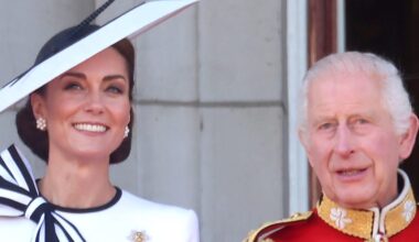 Re Carlo infrange il protocollo reale e concede privilegi a Kate Middleton