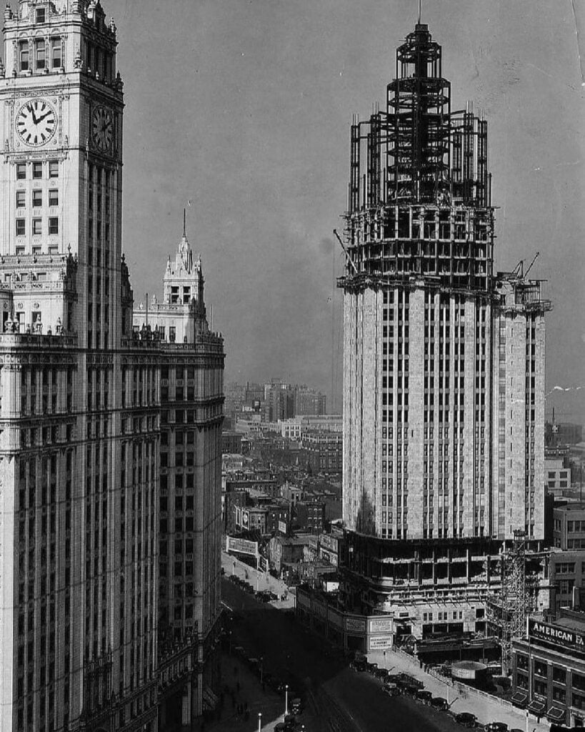La costruzione della Tribune Tower
