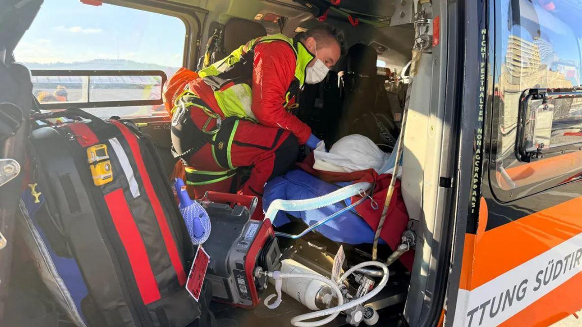 “Mamma, sono felice”. Un ragazzino sopravvissuto di Crans-Montana si è svegliato all’ospedale Niguarda