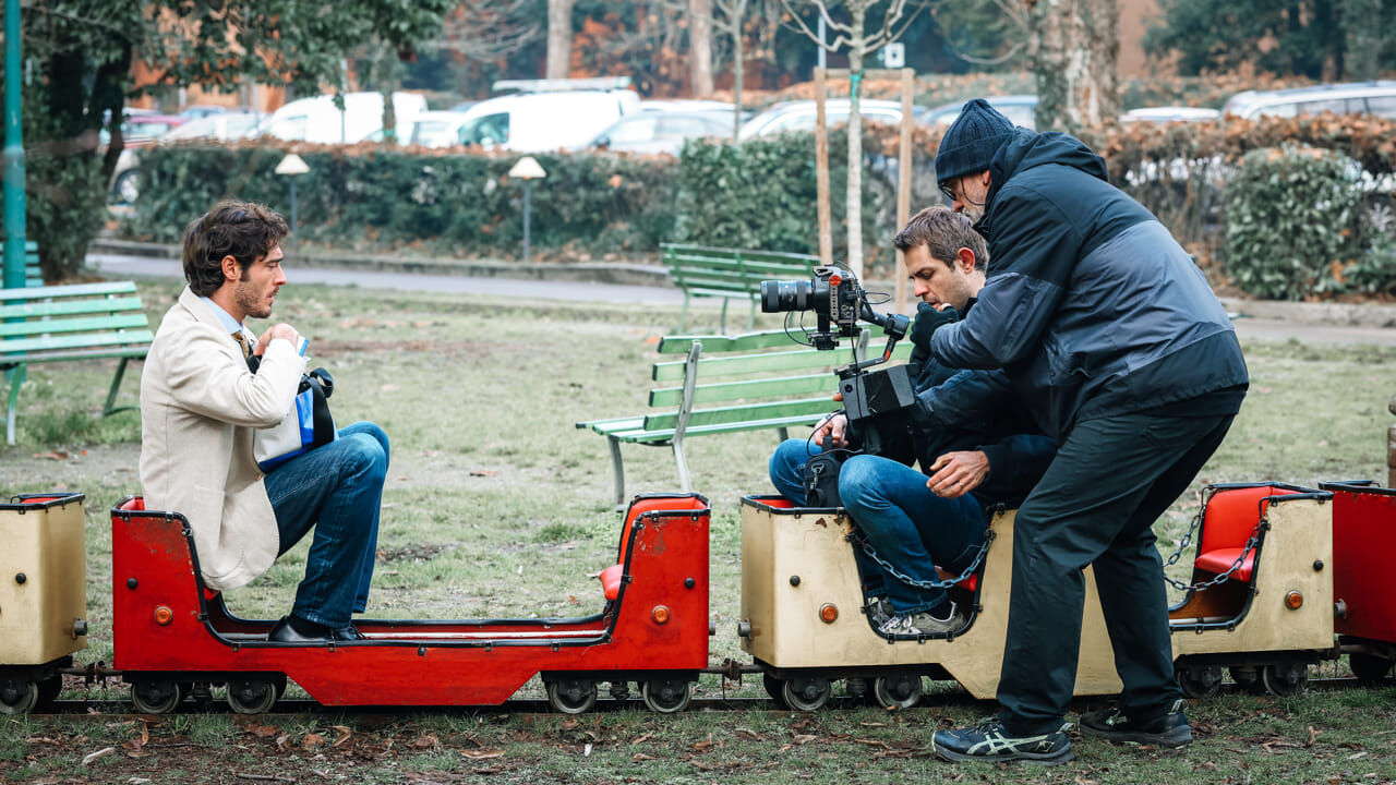 Ciak si gira al Parco delle Rimembranze, il mitico trenino protagonista della serie 'Laundry Heroes'