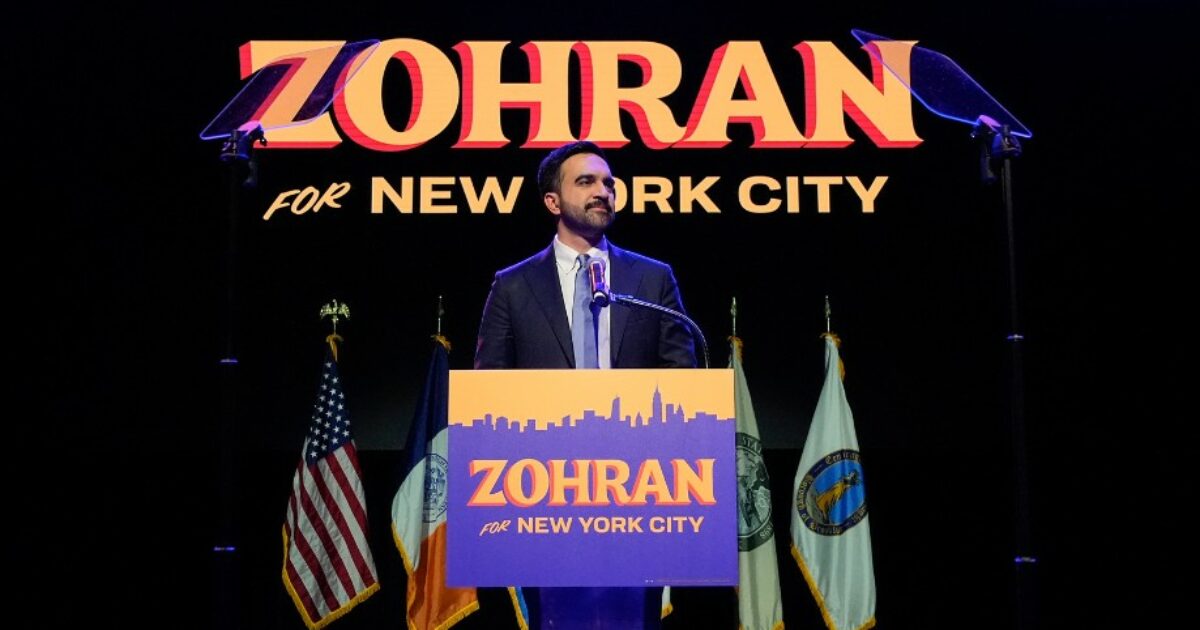 New York, aumentano il prezzo dei trasporti e i pendolari gridano al "tradimento" di Mamdani