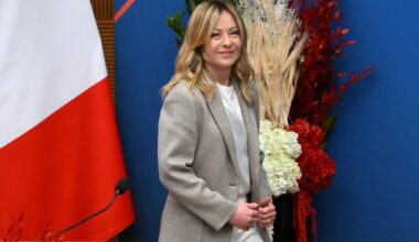 Premier Meloni, la conferenza stampa di fine anno del governo. Diretta