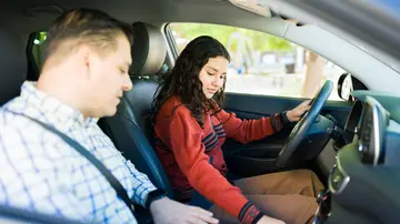 Esame della patente nel 2026, 5 cose da sapere. Guide certificate, le novità del decreto