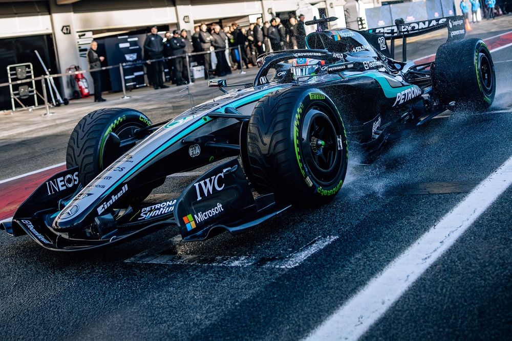 Mercedes W17: usa i filetti colorati sull'ala per verificare l'andamento dei flussi