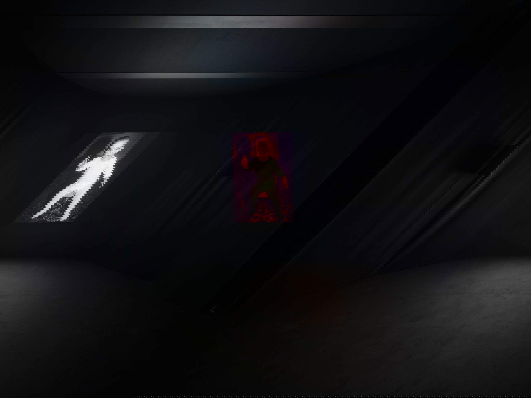 Nan Goldin, Fire Leap (2010-2022). Veduta dell’installazione, Pirelli HangarBicocca, Milano, 2025 © Nan Goldin, su concessione dell’artista, Gagosian e Pirelli HangarBicocca, Milano. Foto: Agostino Osio