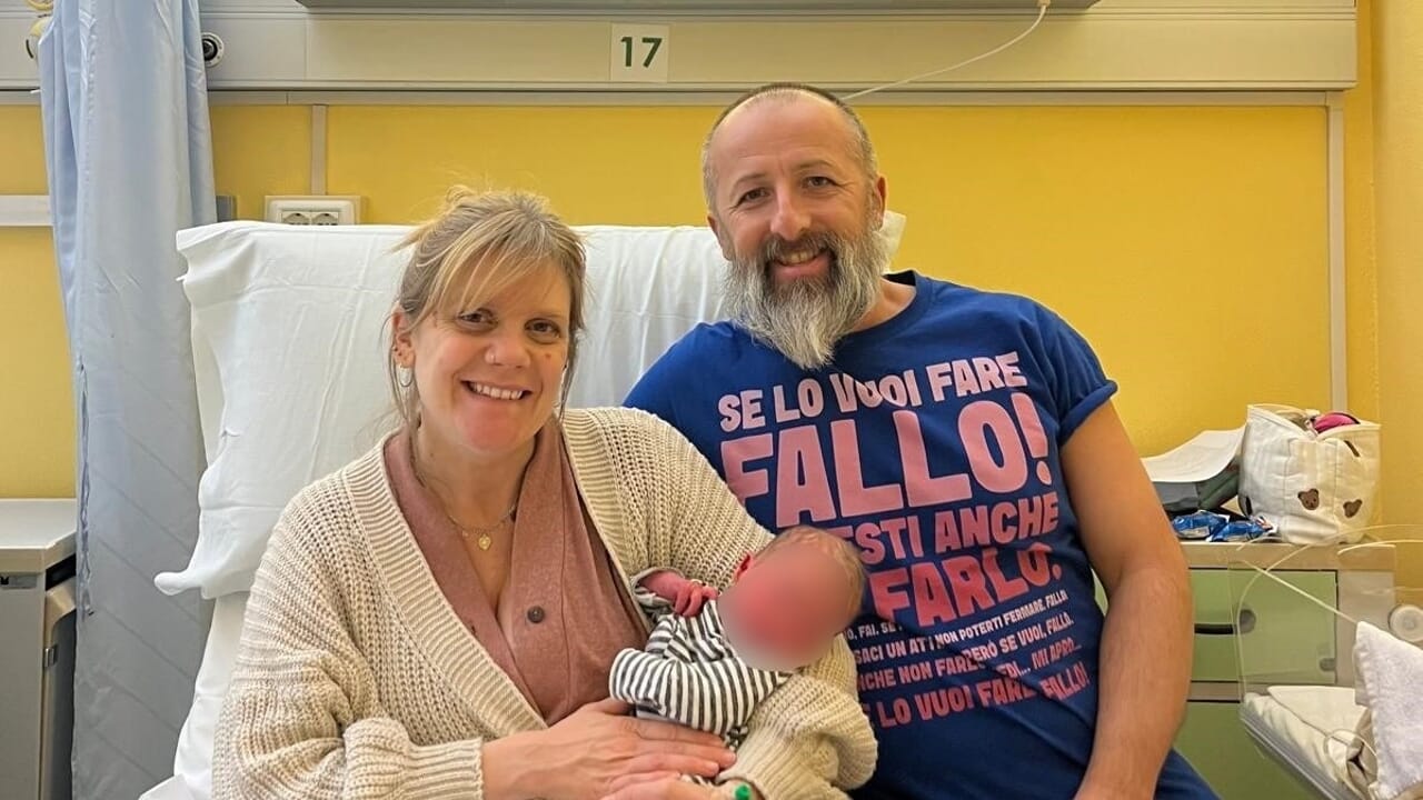 Gregorio l'ultimo nato del 2025 e Karla Maria la prima nascita del 2026