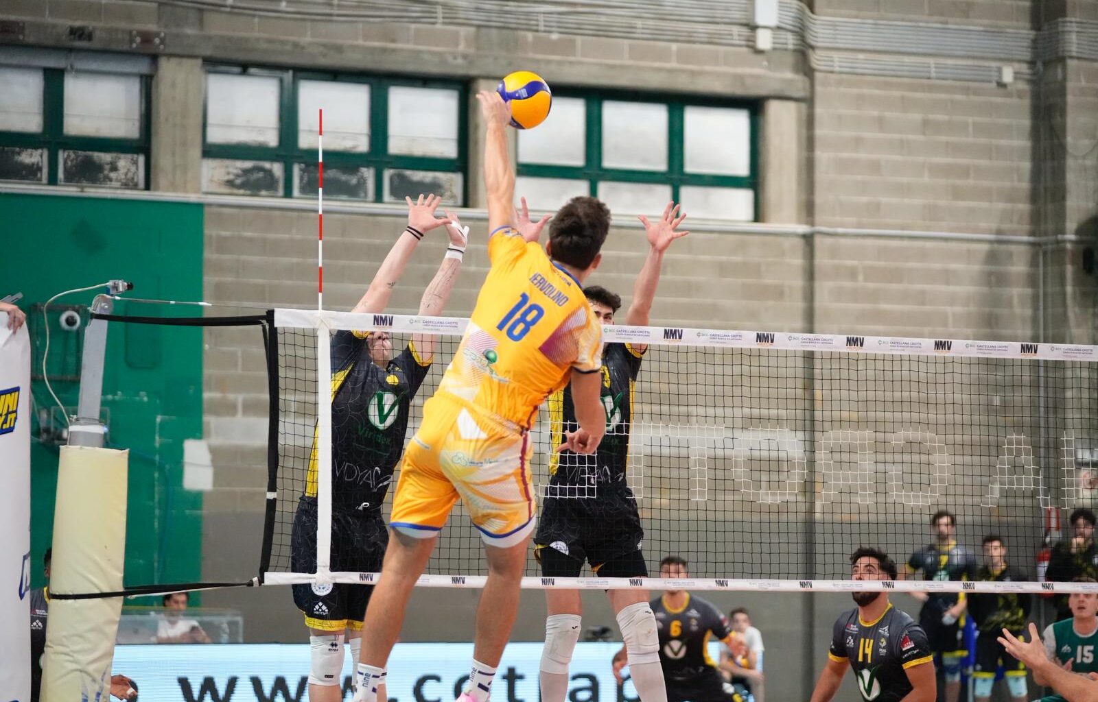 Sabaudia irrompe al Pala Grotte, Castellana fuori dalla Coppa