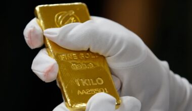 Oro record, accende i mercati con argento e litio: conviene investire?