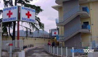 Agguato in strada, ferito da colpi d'arma da fuoco mentre passeggia con un'amica