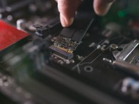 PS5 e PC sotto steroidi: cosa significa gestire 80 giochi su un SSD da 8 TB che costa 1.000 euro