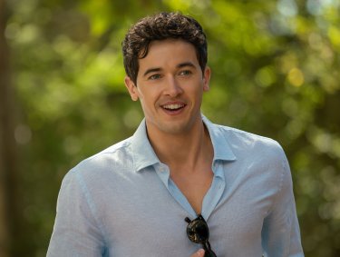 People We Meet On Vacation Tom Blyth